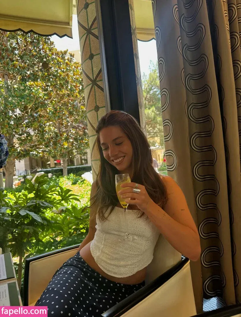 Mackenzie Ziegler Onlyfans Photo Gallery 