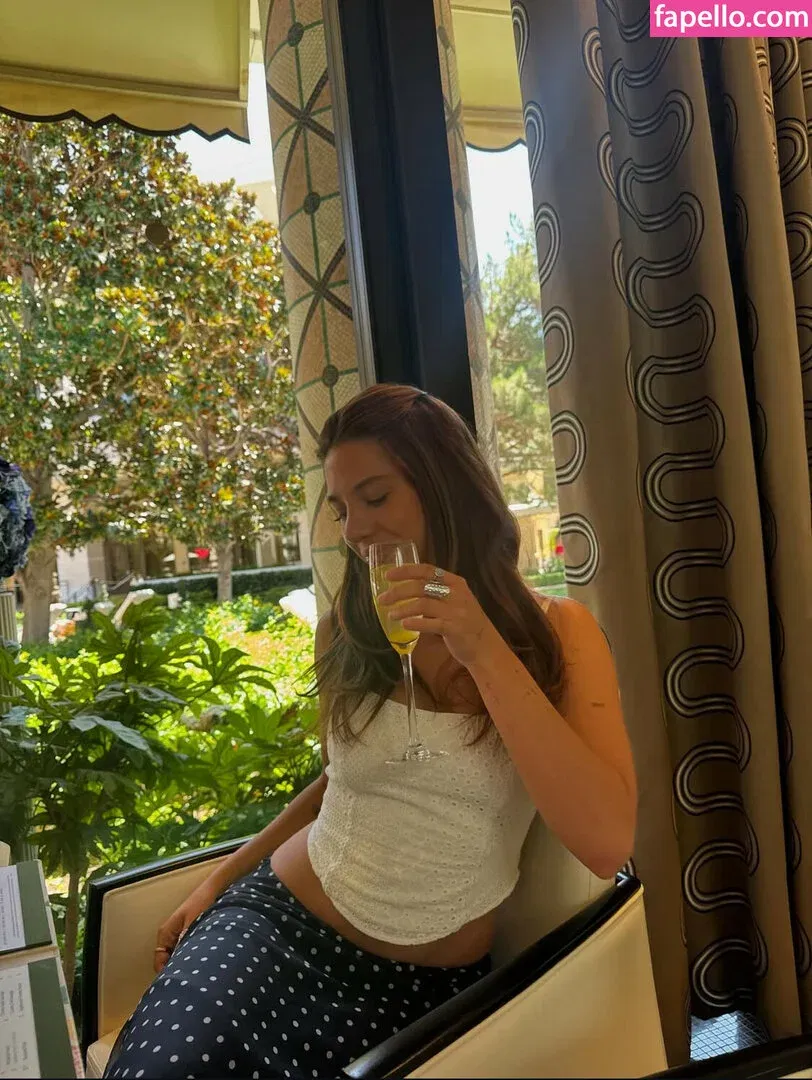 Mackenzie Ziegler Onlyfans Photo Gallery 