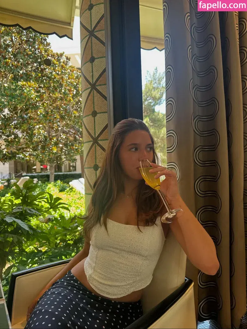 Mackenzie Ziegler Onlyfans Photo Gallery 