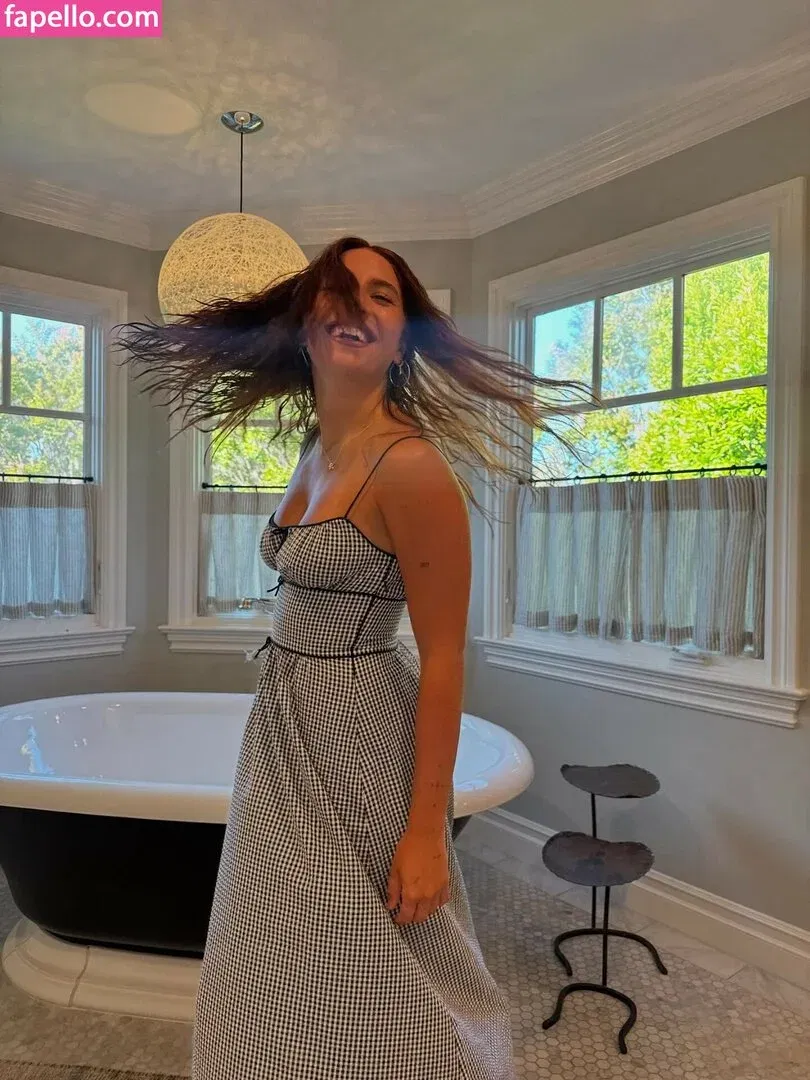 Mackenzie Ziegler Onlyfans Photo Gallery 