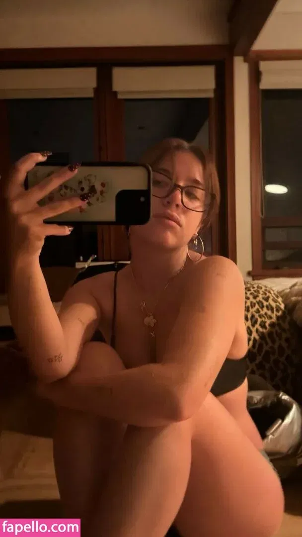 Mackenzie Ziegler Onlyfans Photo Gallery 