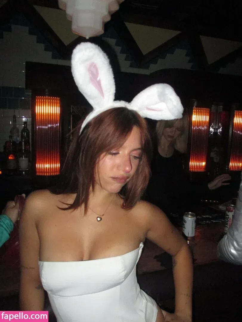 Mackenzie Ziegler Onlyfans Photo Gallery 