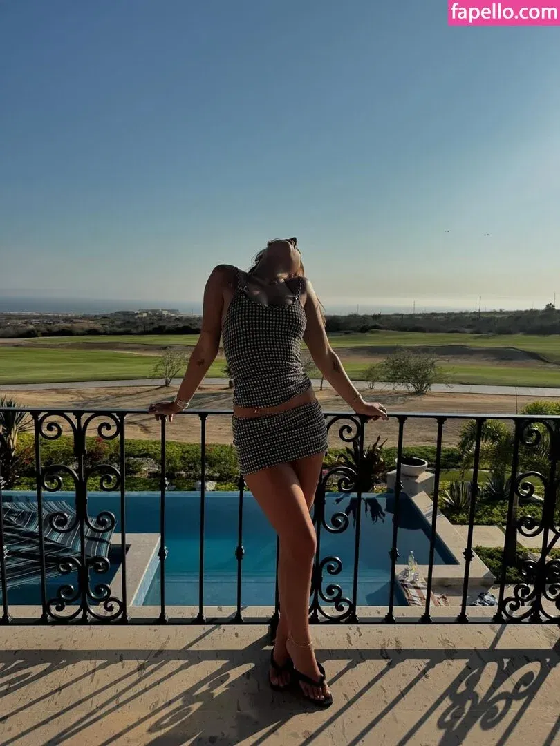 Mackenzie Ziegler Onlyfans Photo Gallery 