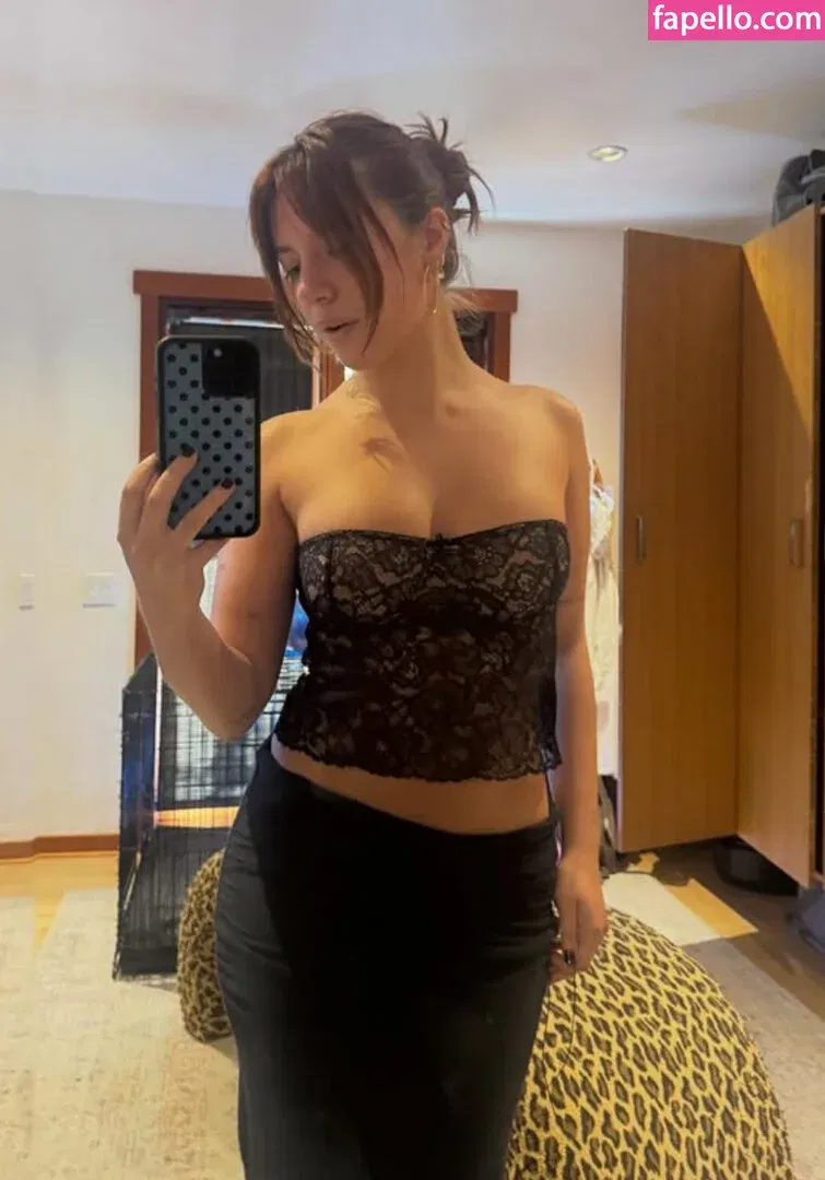 Mackenzie Ziegler Onlyfans Photo Gallery 