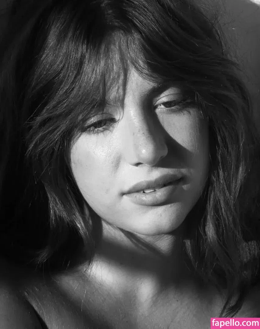 Mackenzie Ziegler Onlyfans Photo Gallery 