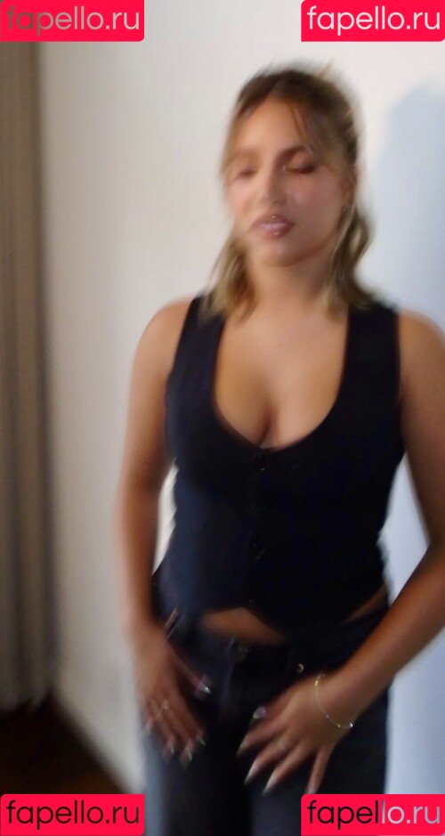 Mackenzie Ziegler Onlyfans Photo Gallery 