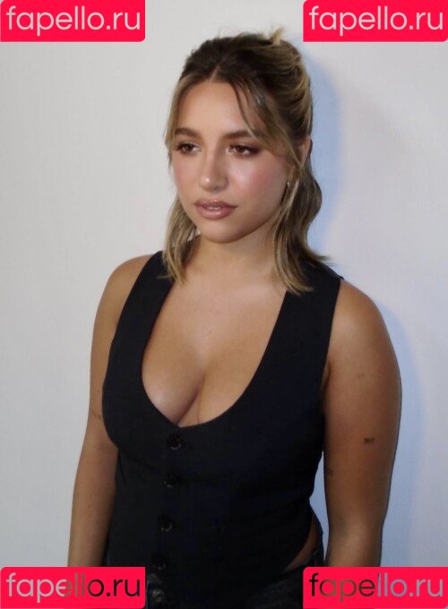 Mackenzie Ziegler Onlyfans Photo Gallery 