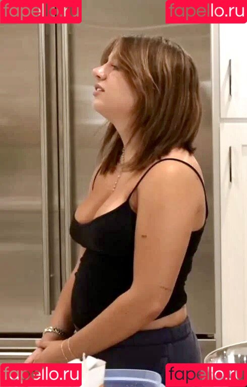 Mackenzie Ziegler Onlyfans Photo Gallery 