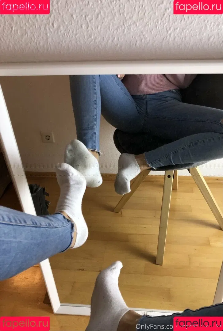 sarahs_socks Onlyfans Photo Gallery 