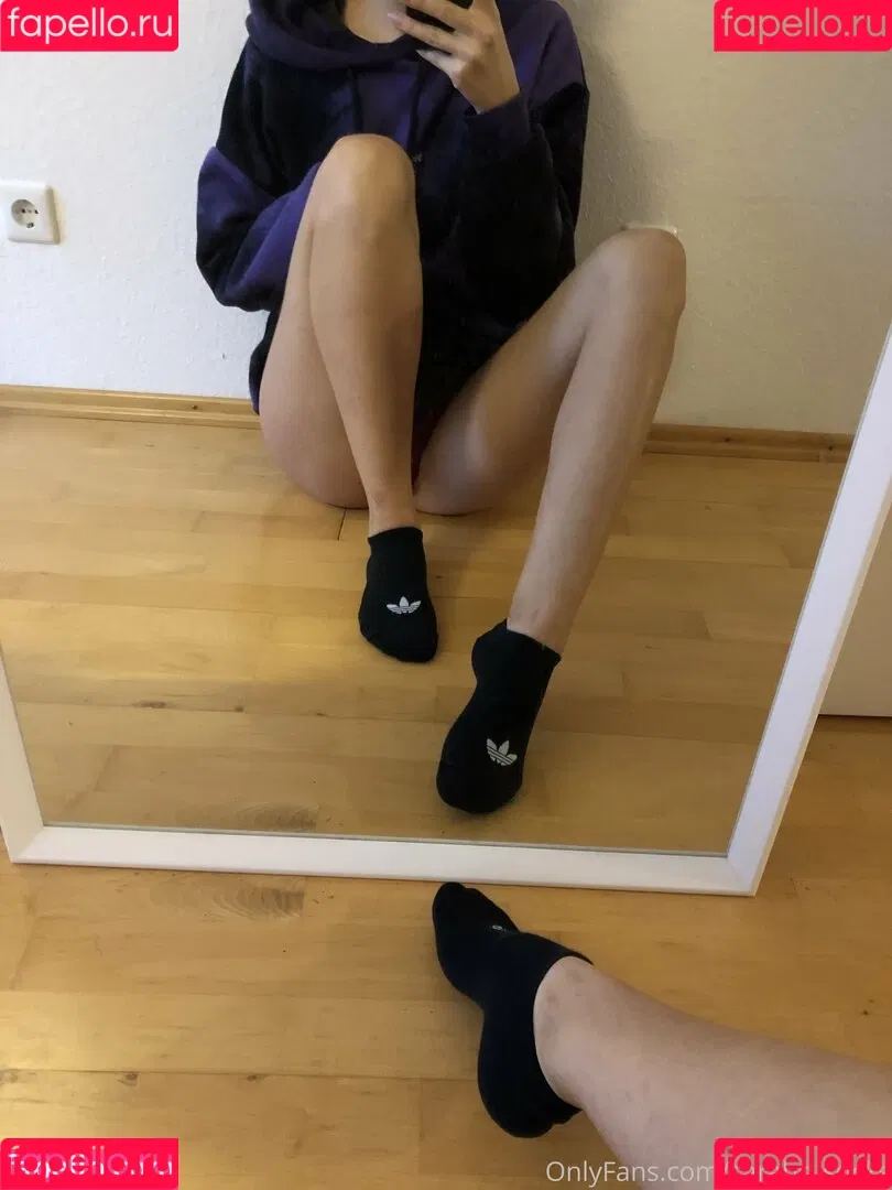 sarahs_socks Onlyfans Photo Gallery 