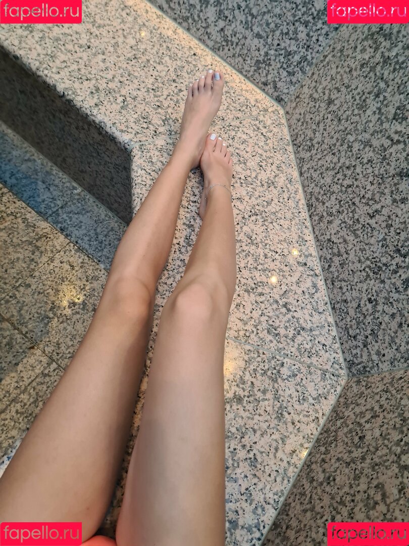sarahs_socks Onlyfans Photo Gallery 