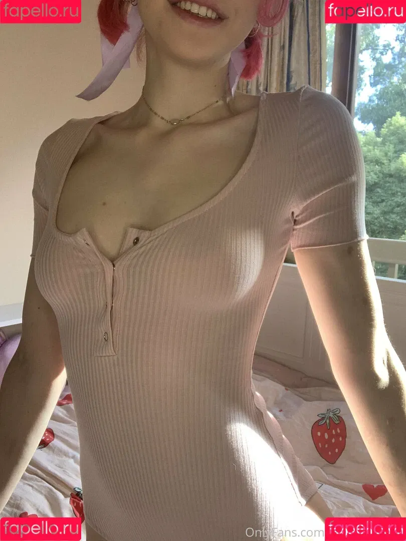 valentinemae Onlyfans Photo Gallery 