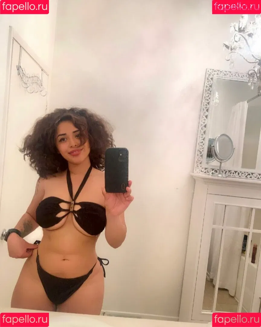 Sarai Fonseca Onlyfans Photo Gallery 