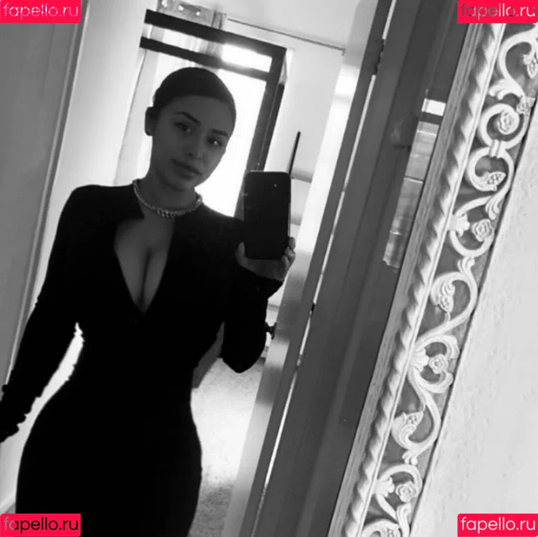 Sarai Fonseca Onlyfans Photo Gallery 