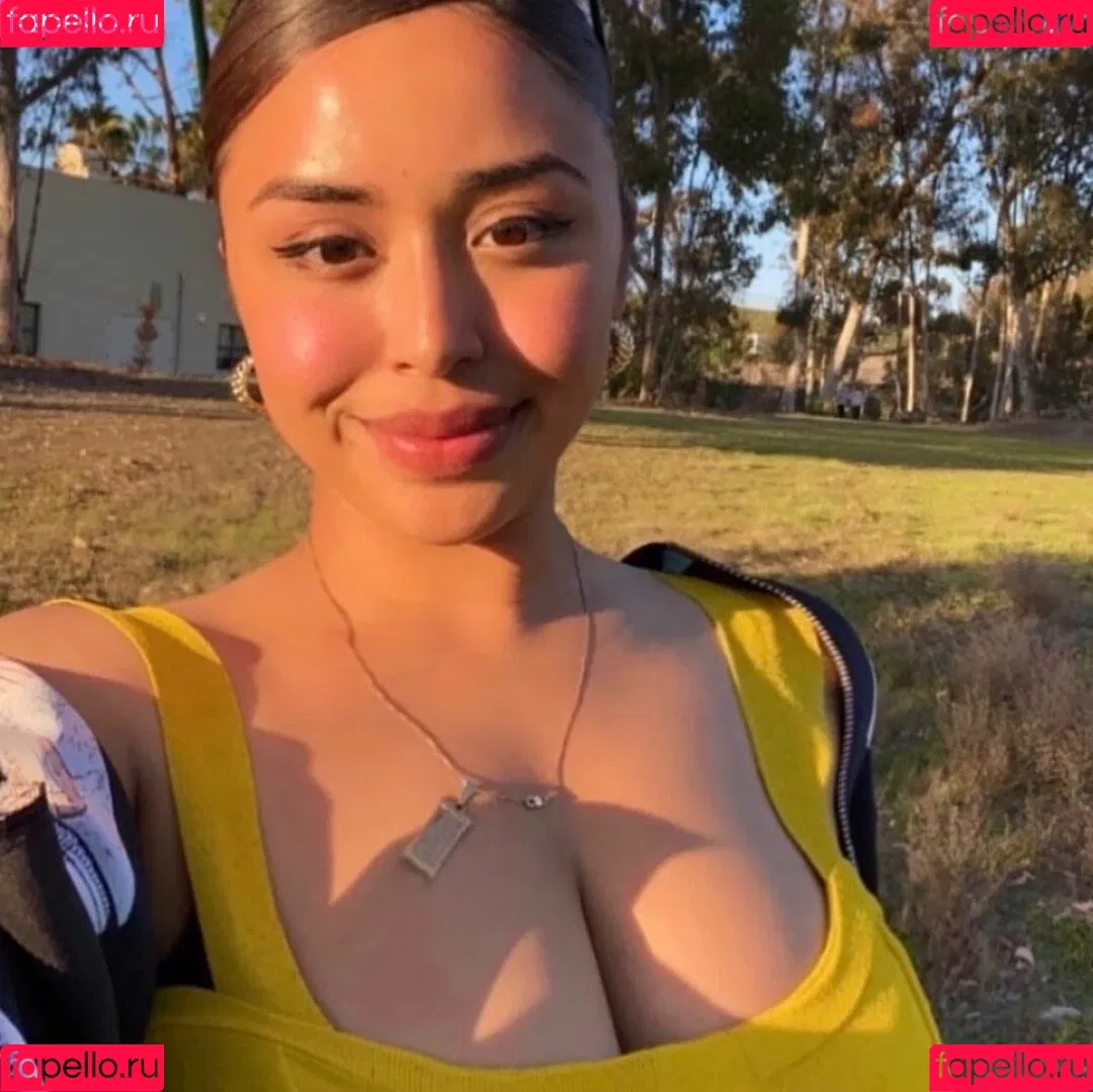 Sarai Fonseca Onlyfans Photo Gallery 