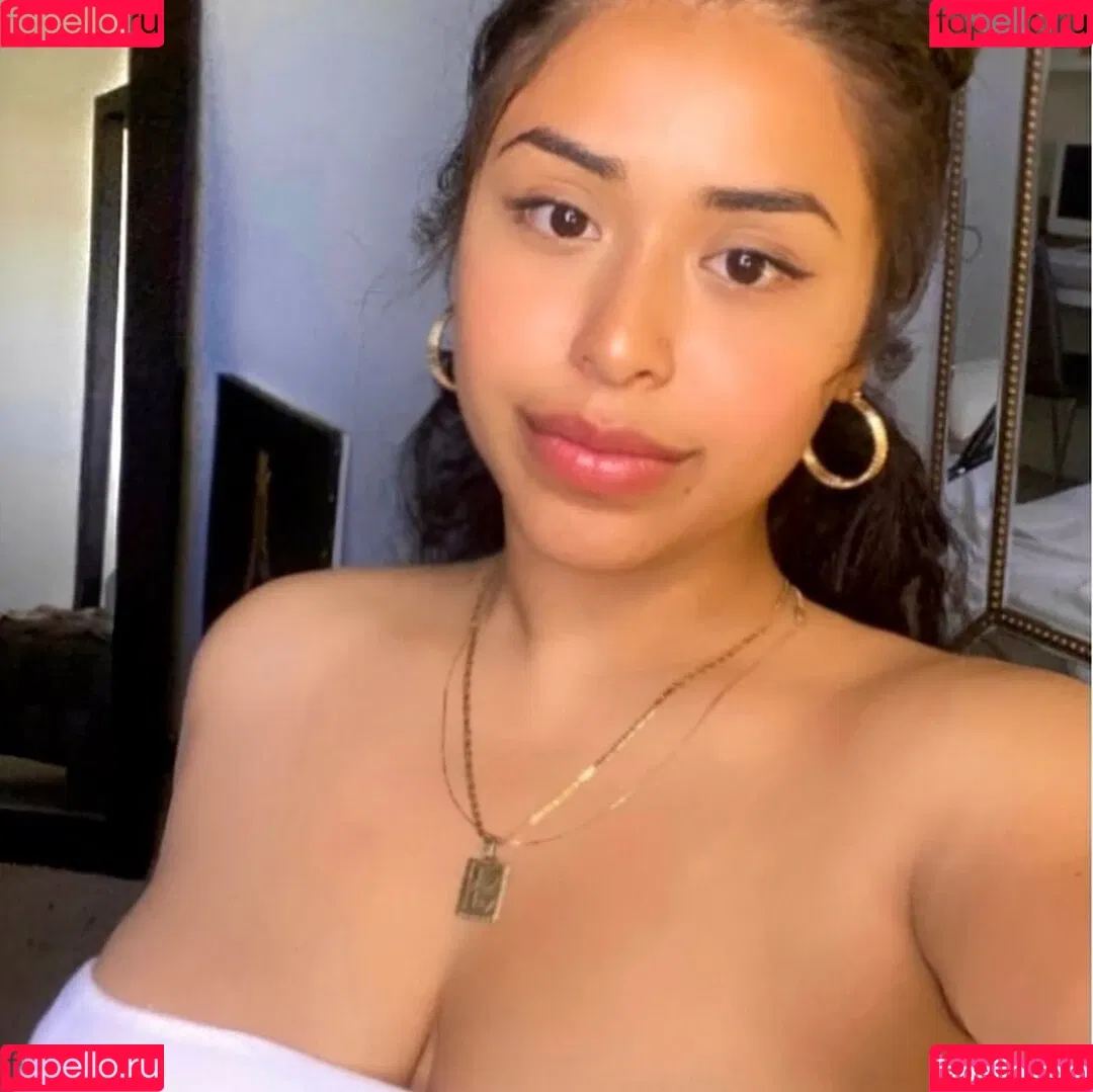Sarai Fonseca Onlyfans Photo Gallery 