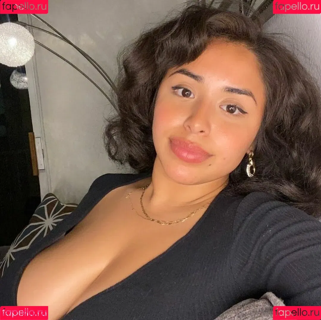 Sarai Fonseca Onlyfans Photo Gallery 