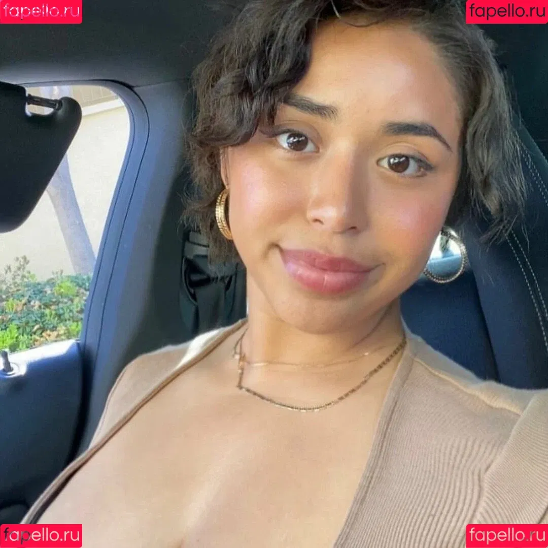 Sarai Fonseca Onlyfans Photo Gallery 