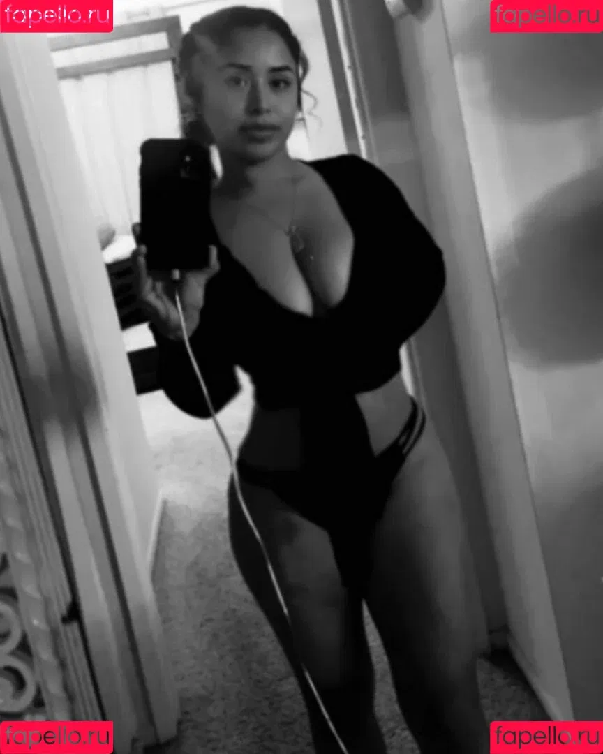 Sarai Fonseca Onlyfans Photo Gallery 