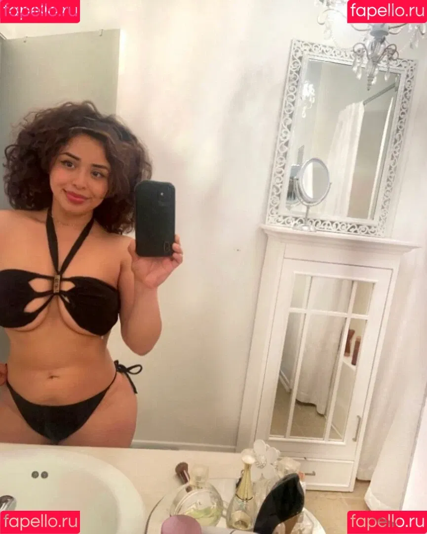 Sarai Fonseca Onlyfans Photo Gallery 
