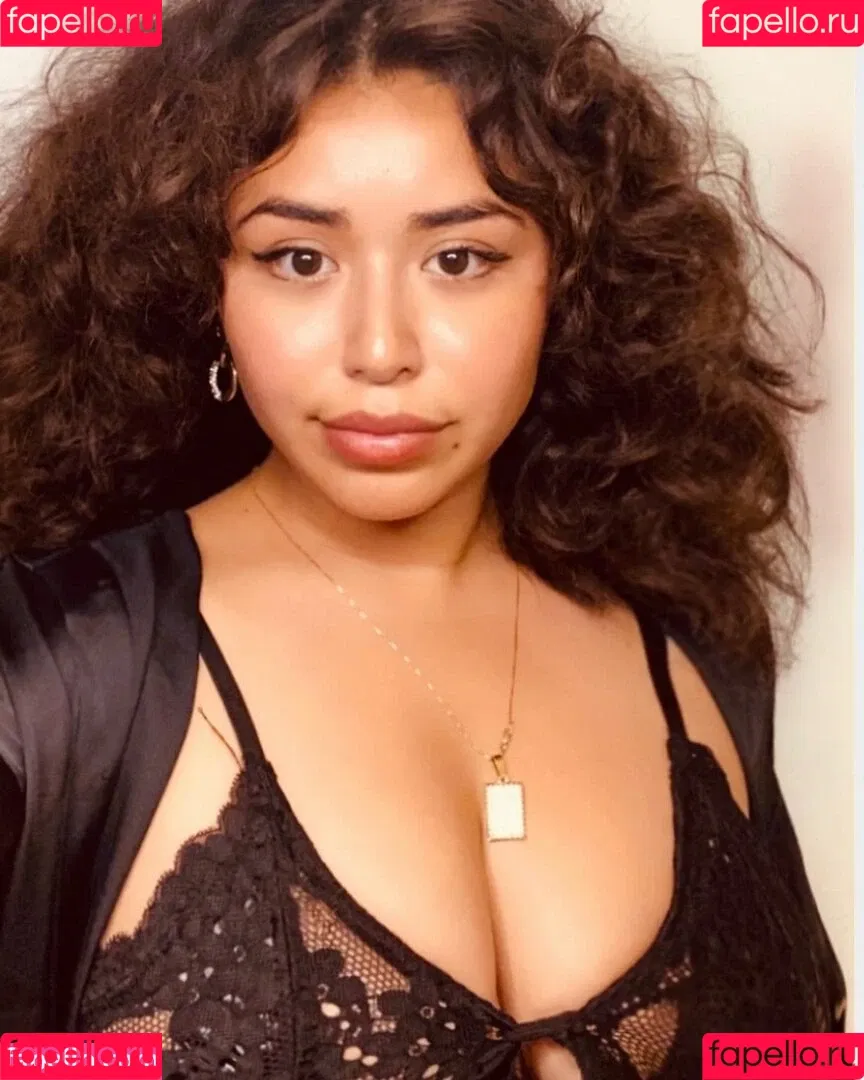 Sarai Fonseca Onlyfans Photo Gallery 