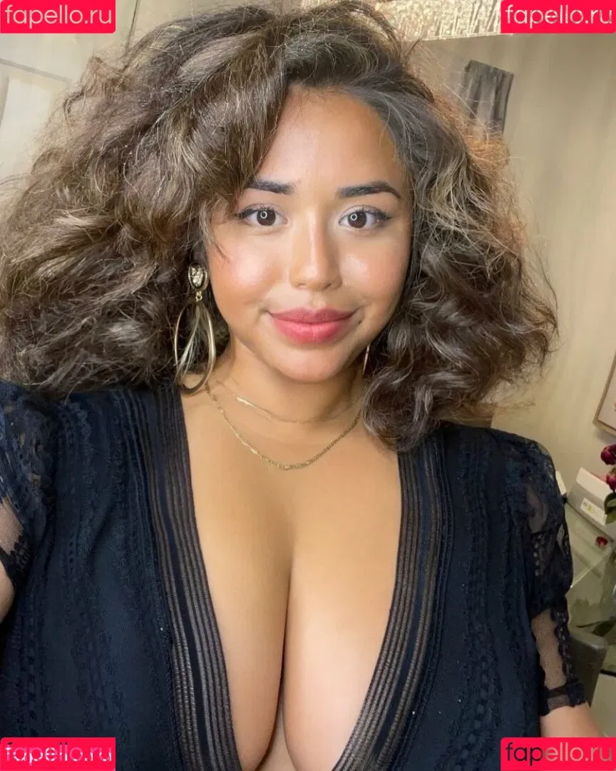 Sarai Fonseca Onlyfans Photo Gallery 