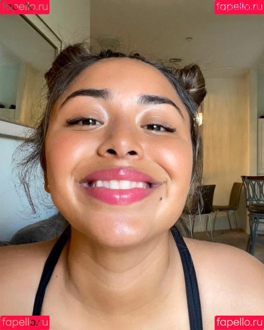 Sarai Fonseca Onlyfans Photo Gallery 
