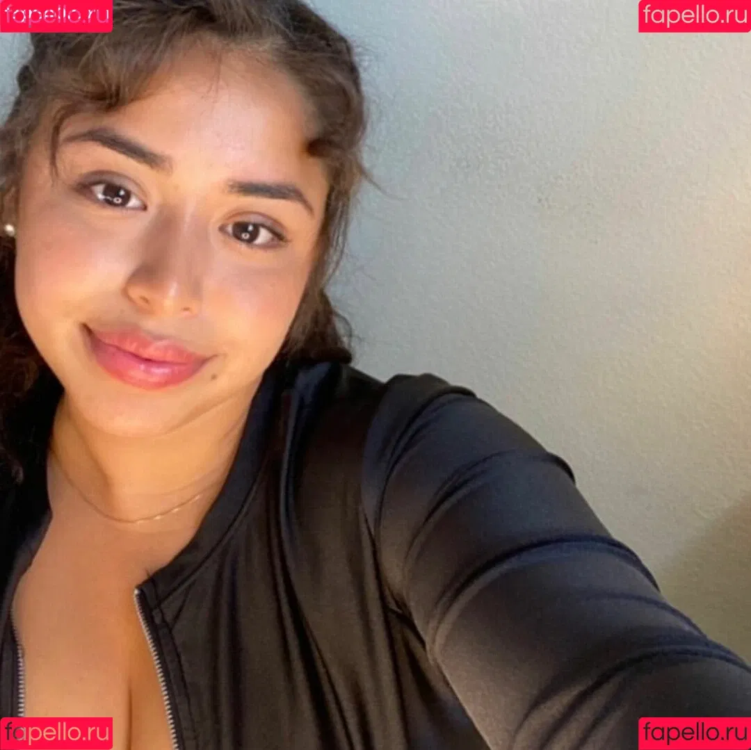 Sarai Fonseca Onlyfans Photo Gallery 