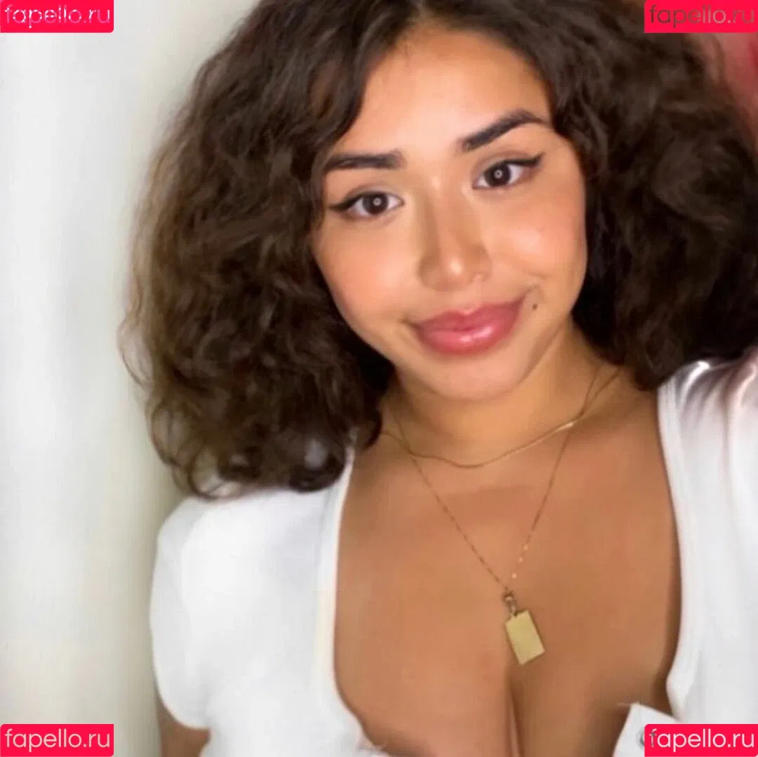 Sarai Fonseca Onlyfans Photo Gallery 