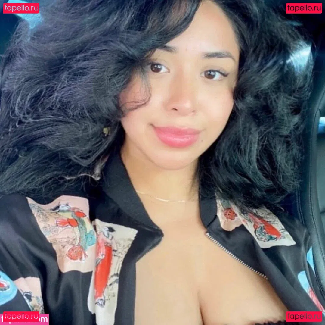 Sarai Fonseca Onlyfans Photo Gallery 