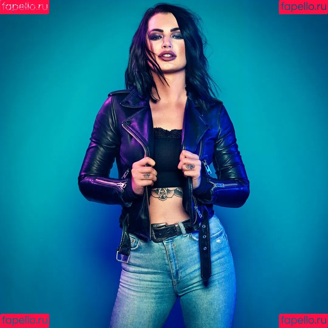 Saraya Bevis Onlyfans Photo Gallery 