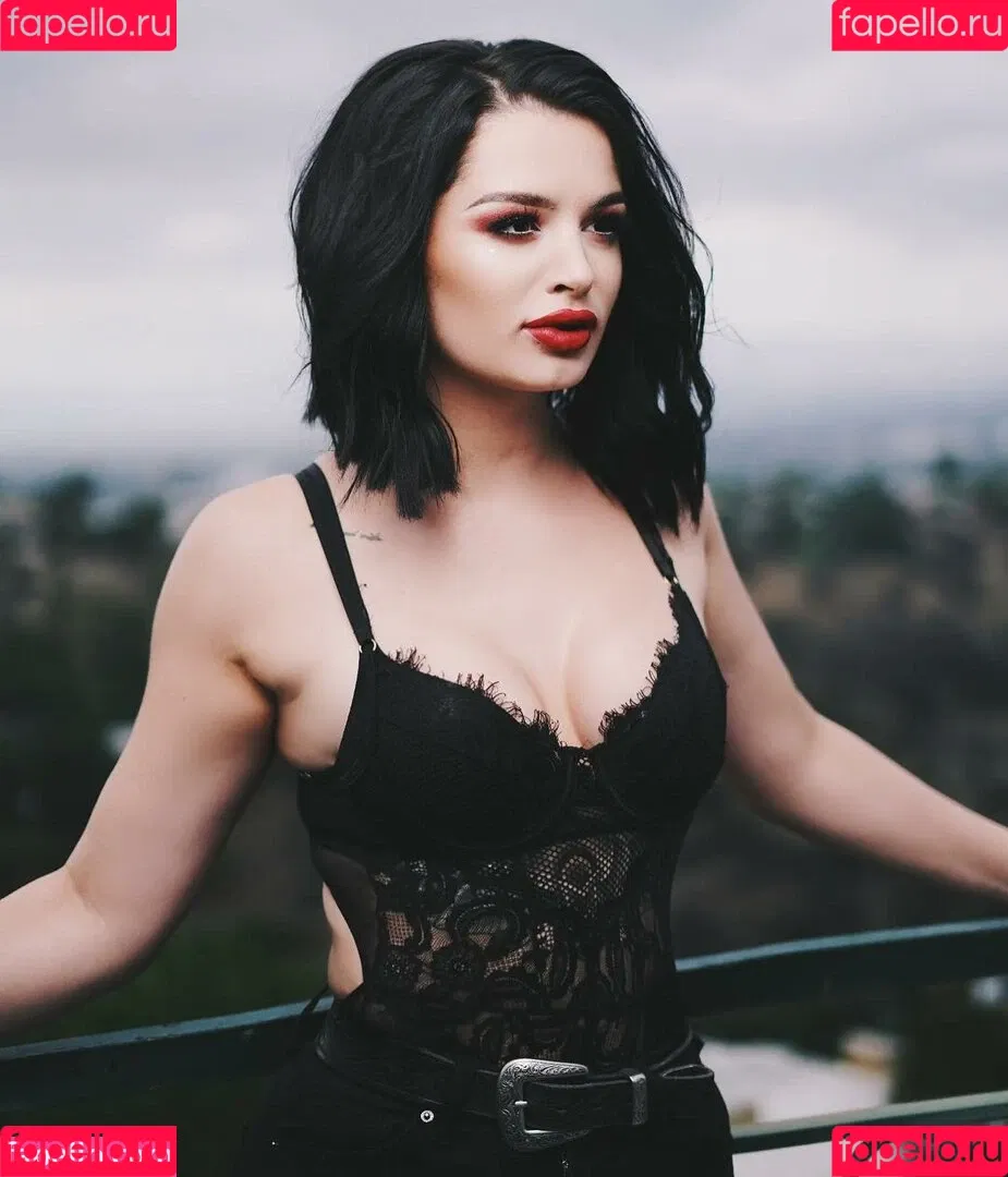 Saraya Bevis Onlyfans Photo Gallery 