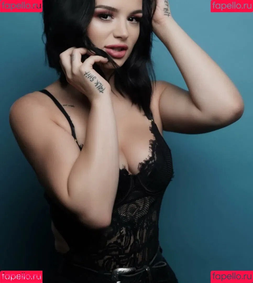 Saraya Bevis Onlyfans Photo Gallery 