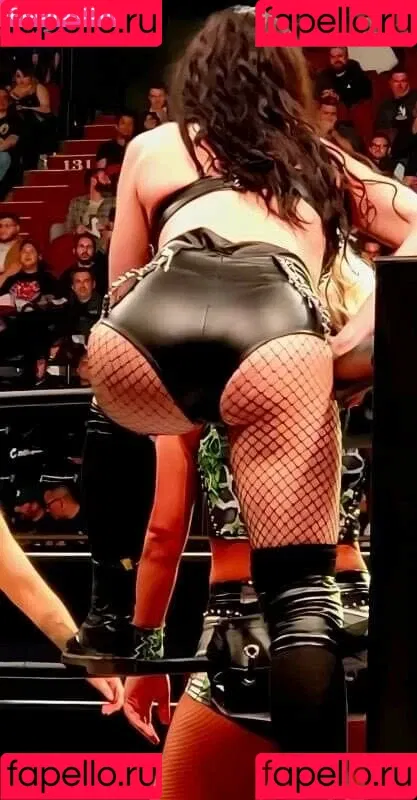 Saraya Bevis Onlyfans Photo Gallery 