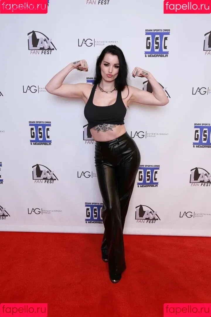 Saraya Bevis Onlyfans Photo Gallery 