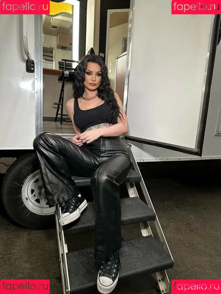 Saraya Bevis Onlyfans Photo Gallery 