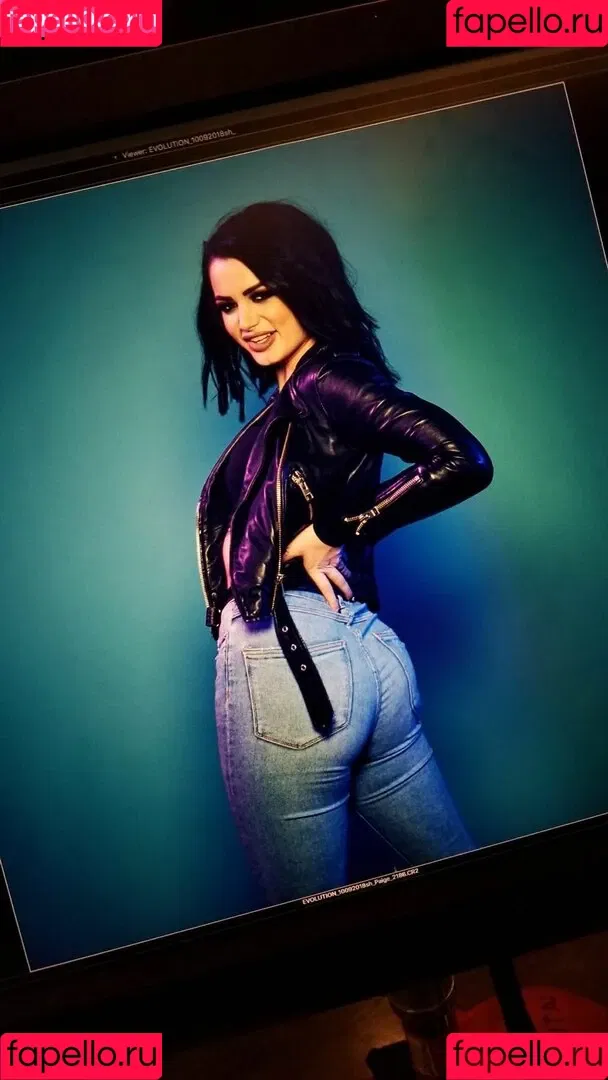 Saraya Bevis Onlyfans Photo Gallery 