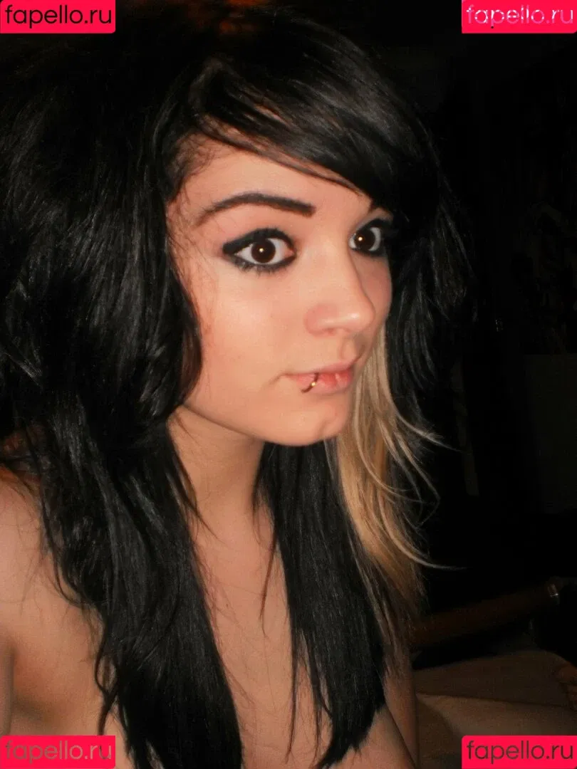 Saraya Bevis Onlyfans Photo Gallery 
