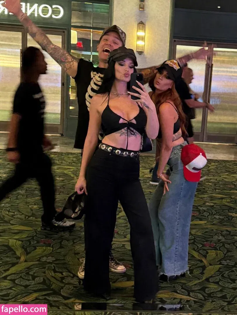 Saraya Bevis Onlyfans Photo Gallery 