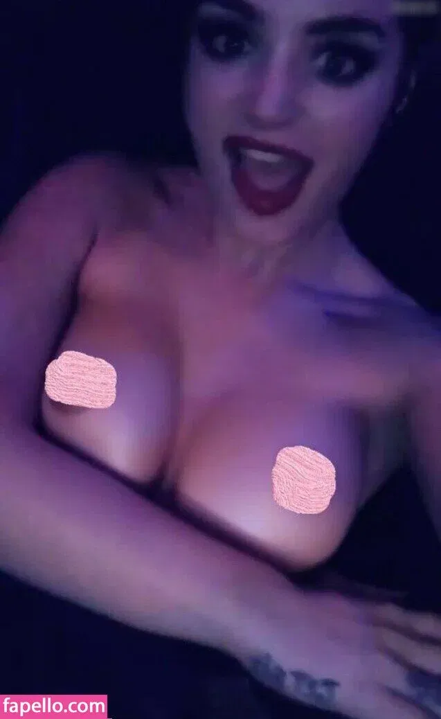 Saraya Bevis Onlyfans Photo Gallery 