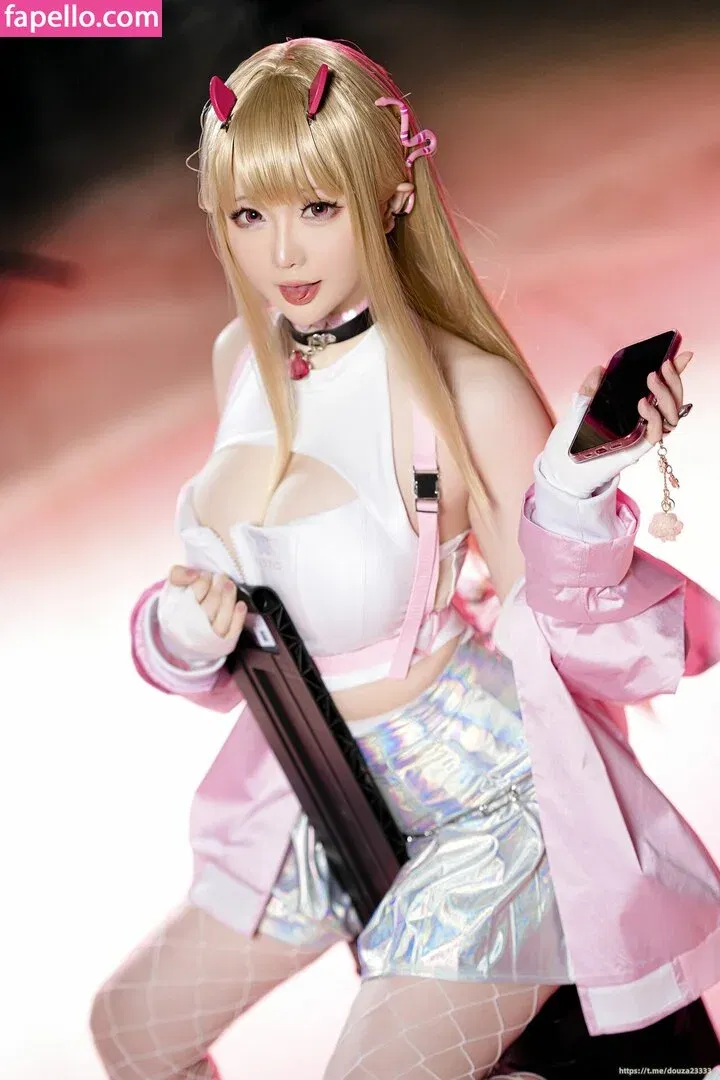 Hoshilily Onlyfans Photo Gallery 