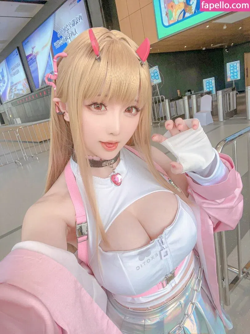 Hoshilily Onlyfans Photo Gallery 