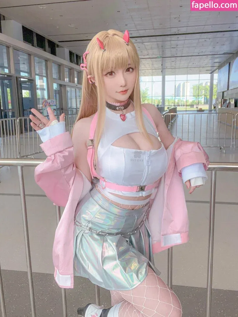 Hoshilily Onlyfans Photo Gallery 