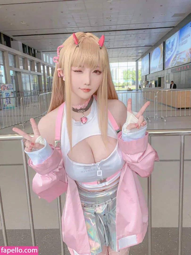 Hoshilily Onlyfans Photo Gallery 