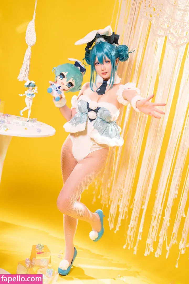 Hoshilily Onlyfans Photo Gallery 