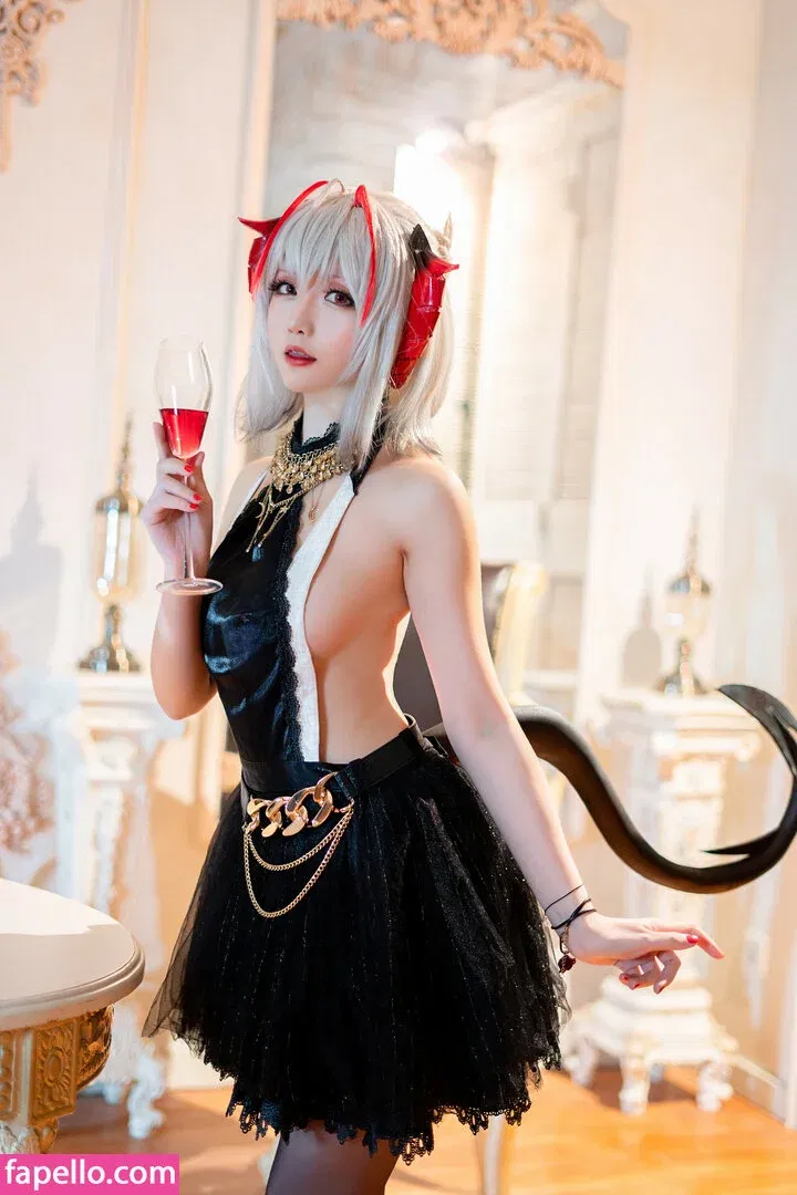 Hoshilily Onlyfans Photo Gallery 