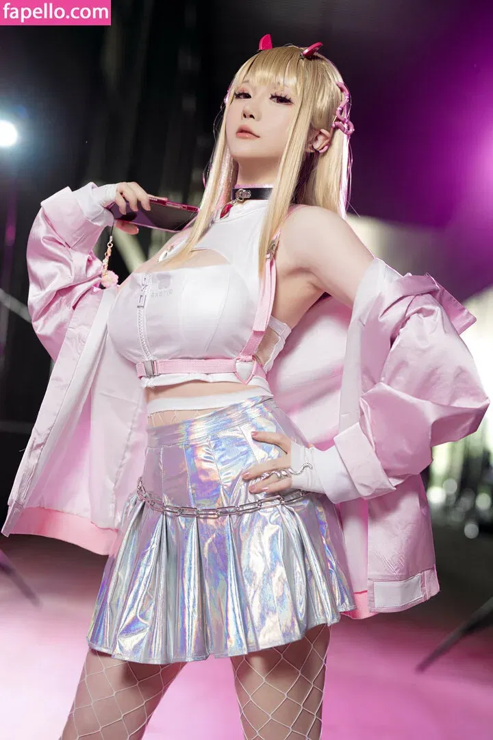 Hoshilily Onlyfans Photo Gallery 