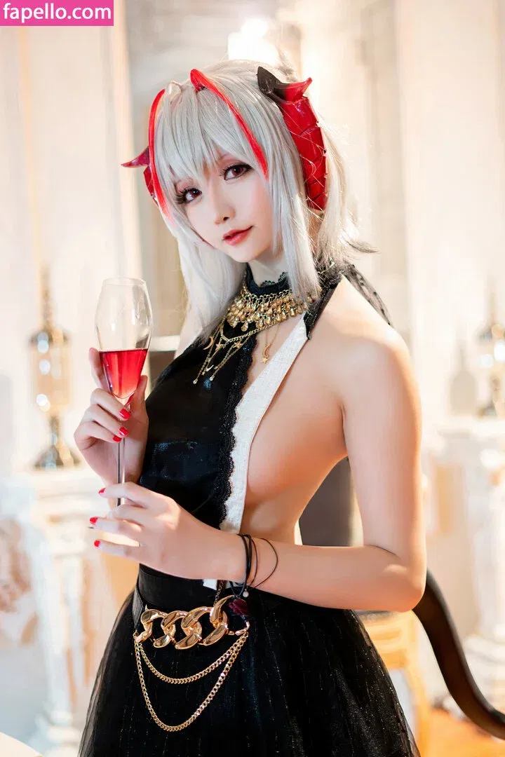 Hoshilily Onlyfans Photo Gallery 