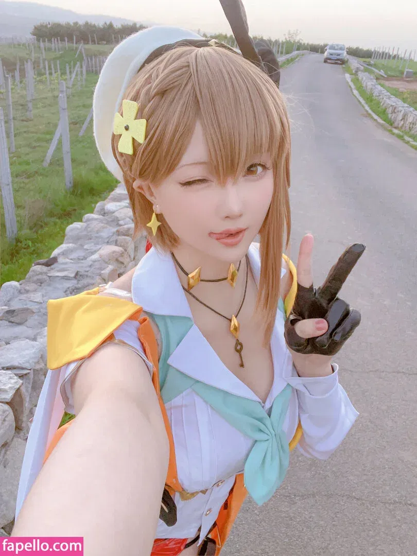 Hoshilily Onlyfans Photo Gallery 