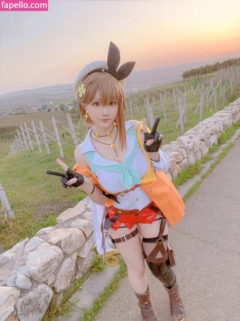 Hoshilily Onlyfans Photo Gallery 